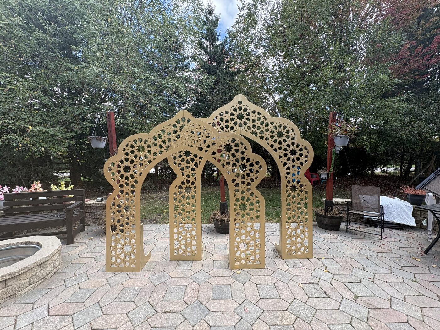 Laced Moroccan arch design with intricate fretwork